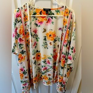 Torrid floral kimono size 1/2 (XL)